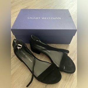 Stuart Weitzman 1-inch Block Heeled Sandals
Black Suede Size 5.5